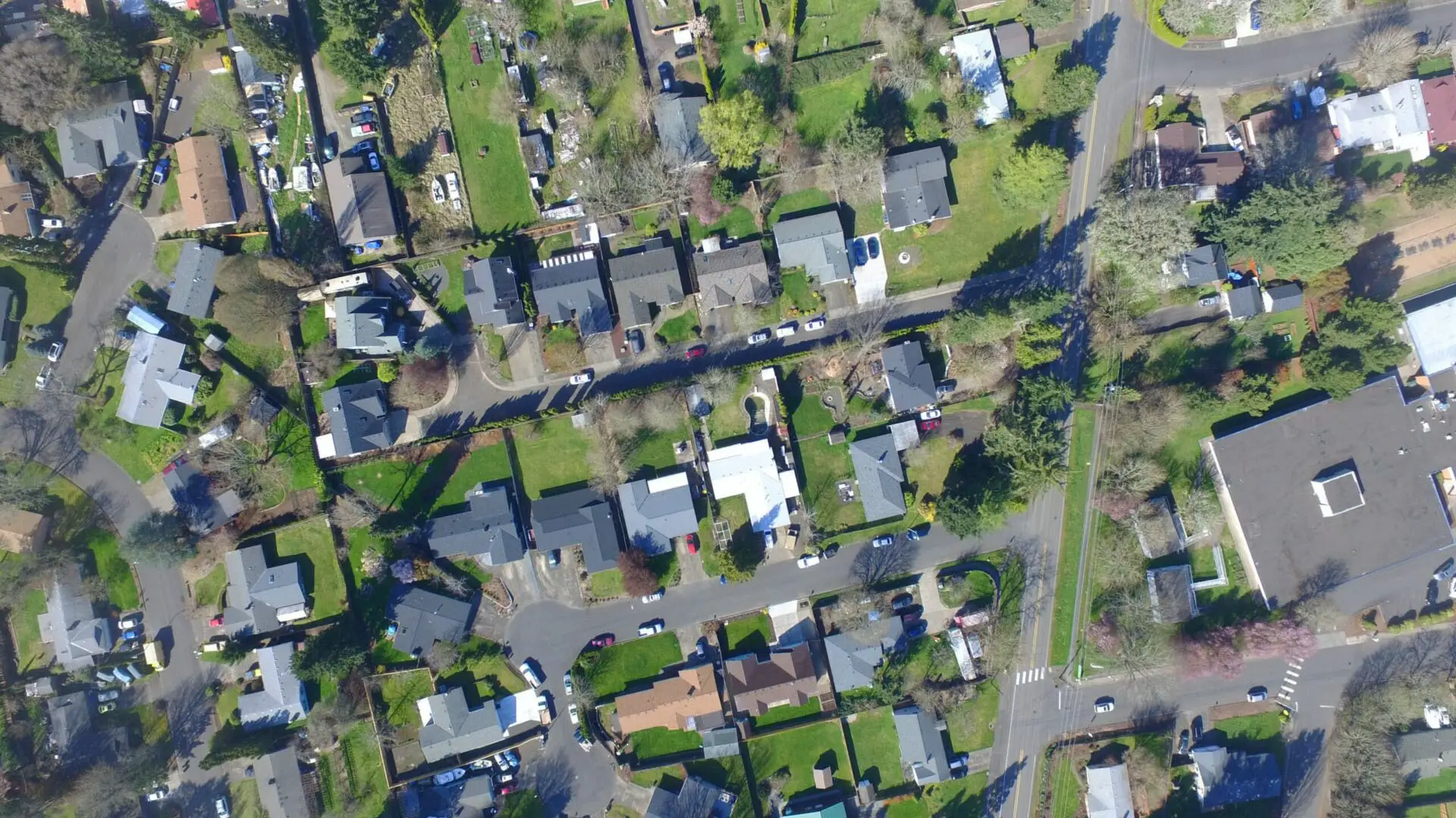 A birdseye view of a large community of houses